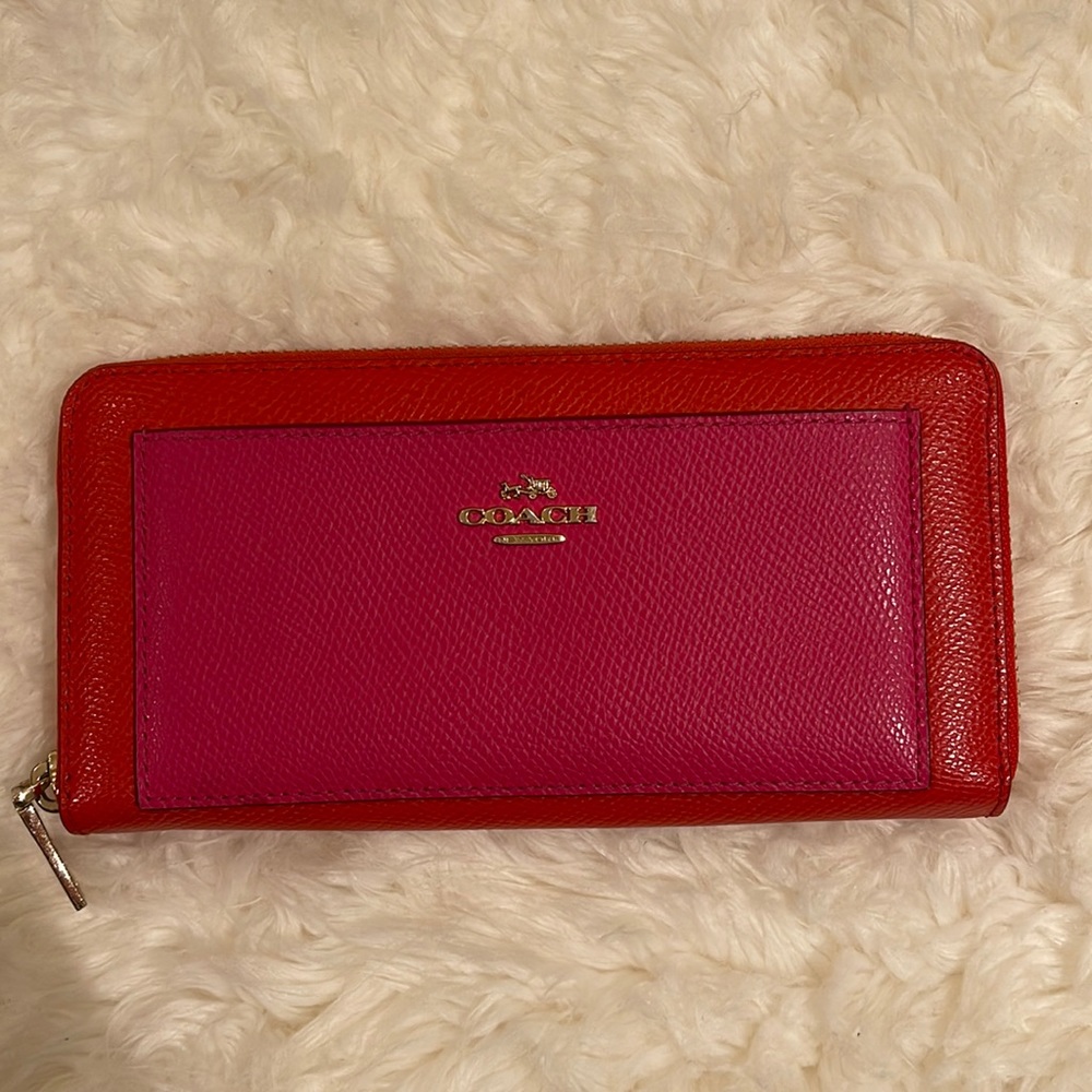 New Coach Wallet